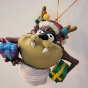 Warner Bros.  TAZ Brown and White Cartoon Ornament 1998